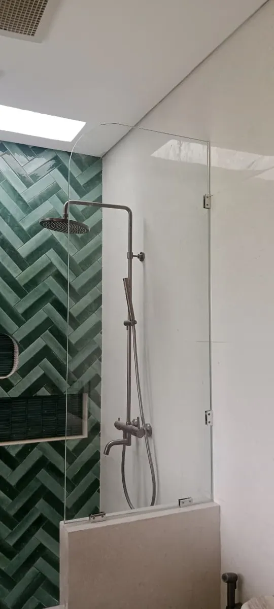 Shower Screen